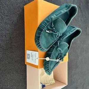 Louis Vuitton Men\'s Green Suede Moccasin Loafers Size 10.5 Casual Shoes Estate Loafer - Shoes 1AHR60 | LOUIS VUITTON main image 4